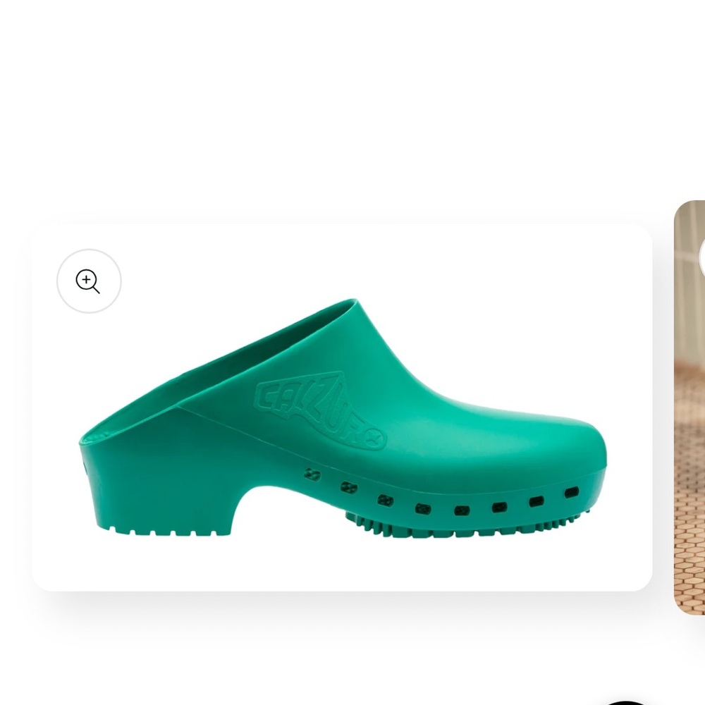 Vibrant Green Minimalist Clogs - Picture 11 of 14